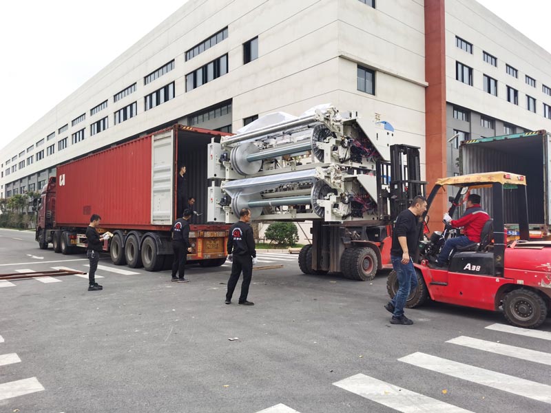 Load container